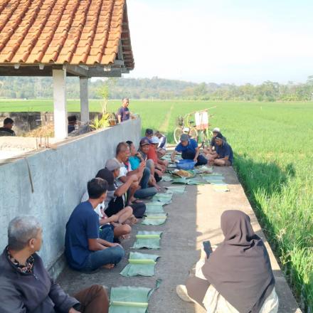 UPAYA MENCIPTAKAN BUDAYA ANTI KORUPSI MELALUI TRADISI NYADRAN